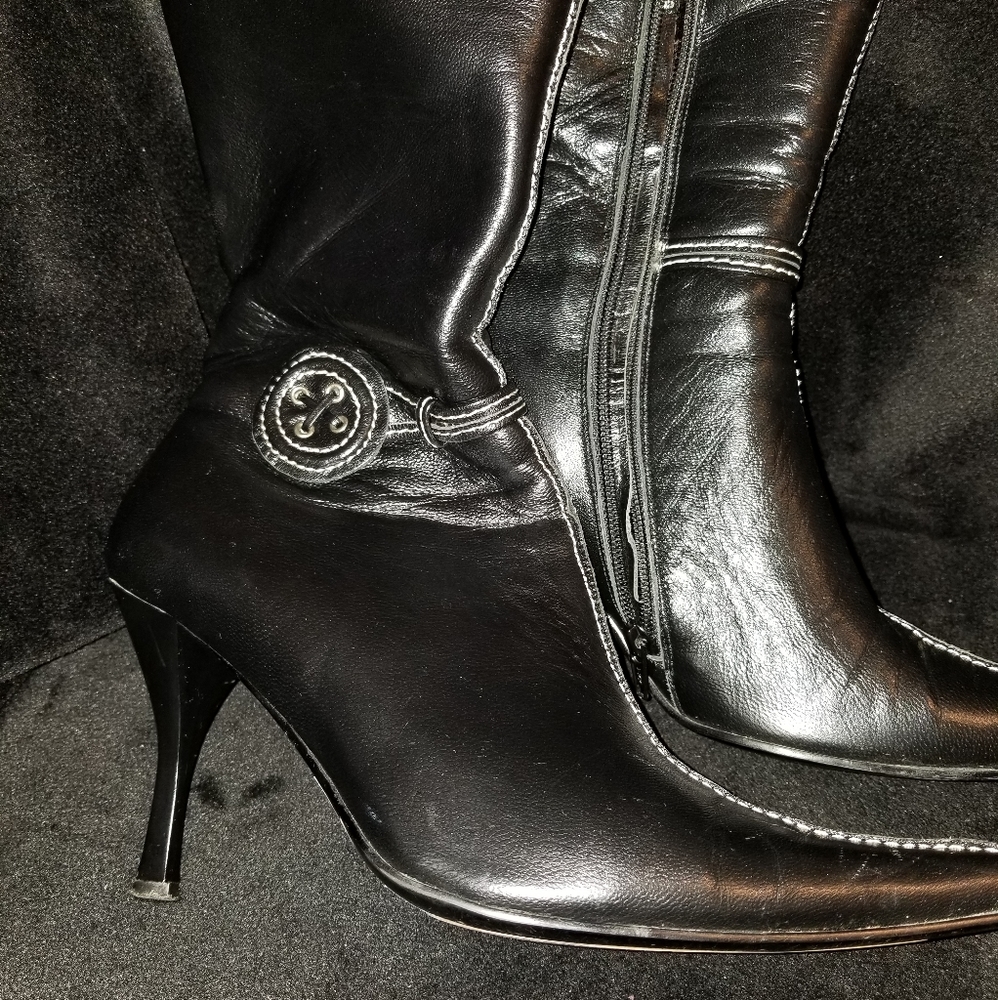Shoes - Picture 5 of 16